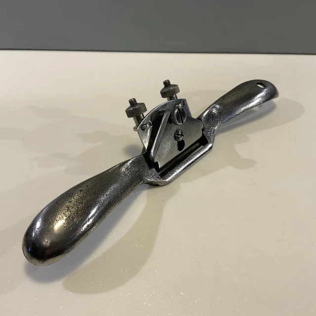 VINTAGE RECORD No A151 CURVED SOLE ADJUSTABLE SPOKESHAVE