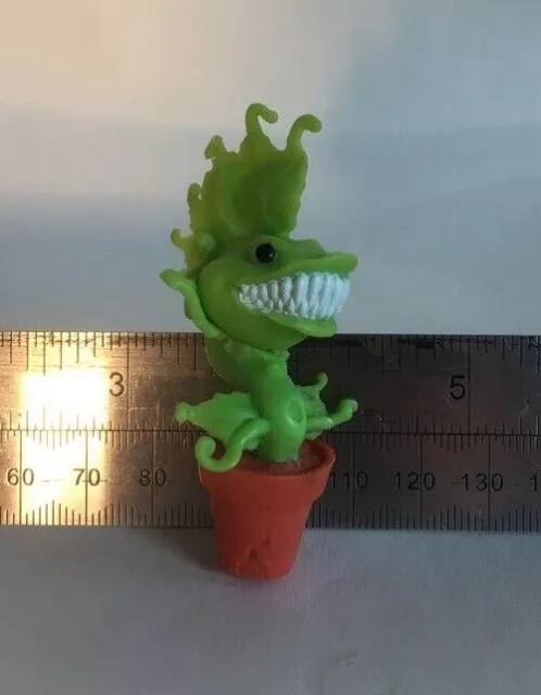 Monster High Venus McFlytrap pet accessory first wave chewlian