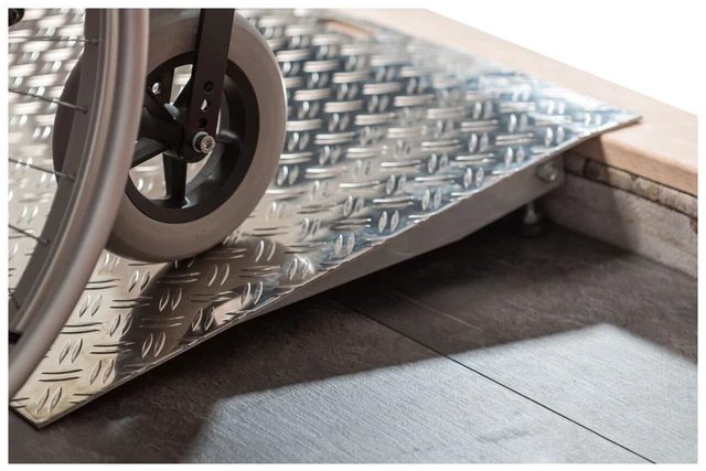 Rampe De Seuil En Aluminium Pour Fauteuil Roulant / Déambulateur - Franchissement De Portes Facile