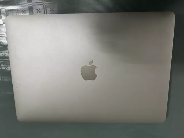 Apple MacBook Pro 13.3" (256GB SSD, Intel Core i5, 2.3GHz , 8GB) Laptop - Grigio 15