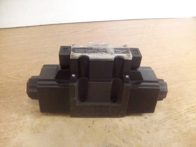 International DG05-2C Solenoid Directional Control Valve