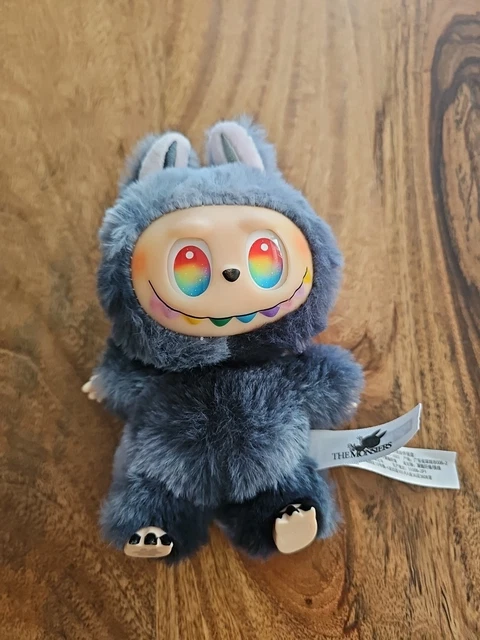 SECRET LABUBU RAINBOW Eyes Pop Mart Kasing Lung - The Monsters ...