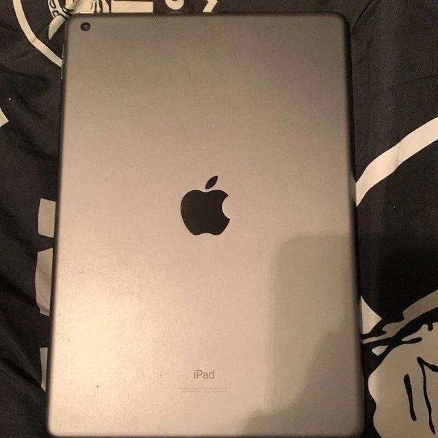 Apple iPad 7th Gen. 128GB, Wi-Fi, 10.2 in - Space Gray