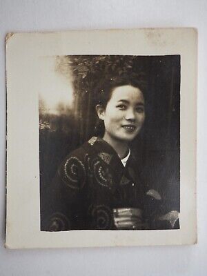 Vintage Photograph 1930-40s - Japanese Lady - Ey03047
