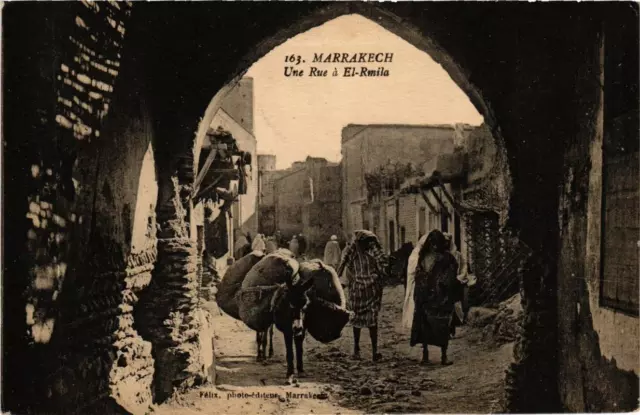 CPA AK MARRAKECH - Une Rue a El Rmila MOROC (669272)