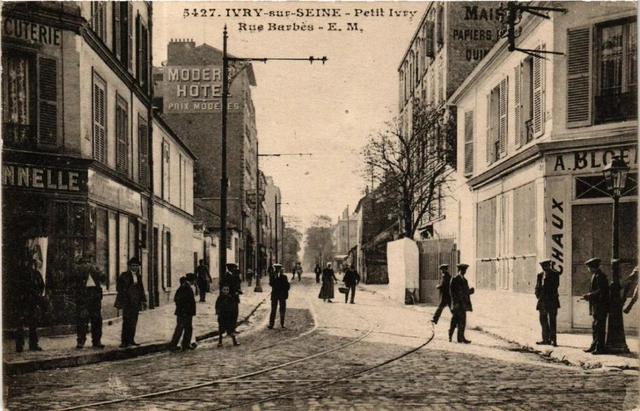 CPA AK IVRY-sur-HIS Petit Ivry Rue Barbes (600414)
