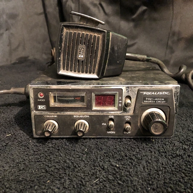 REALISTIC TRC422A 40 Channel Mobile CB Radio Transceiver Powers On EUR