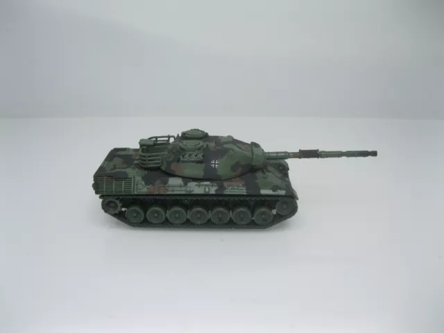 Roco  -H0 1:87- Bundeswehr - Leopard 1 - Kampfpanzer - natotarn gesupert