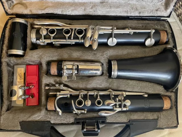 Buffet Clarinet B12 with Hard Case and accessories