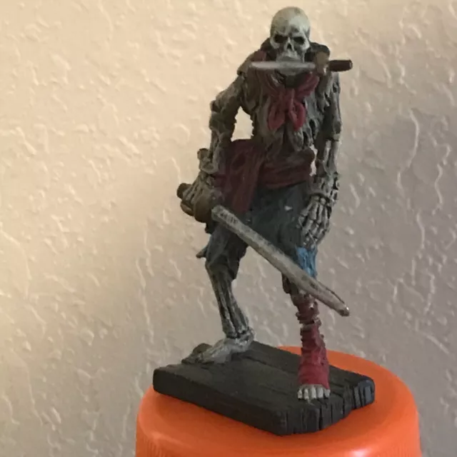 2007 Hawthorne Village Pirates of the Caribbean knife mouth "UnderWater Attach"