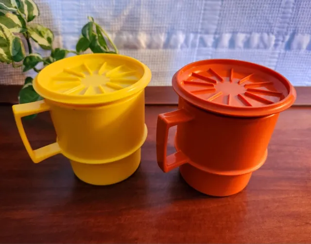 Pair Vintage TUPPERWARE Stackable Coffee Mugs Orange And Yellow w/  Lids 1312-25