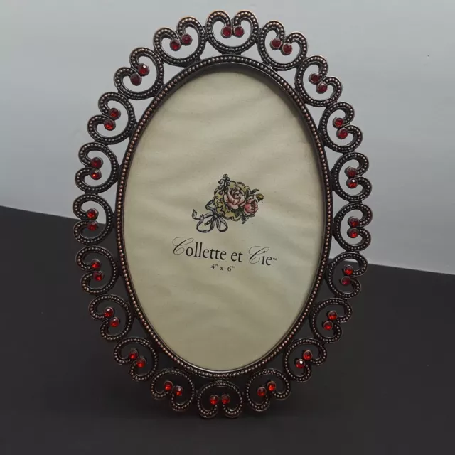 Collette et Cie' Red Jewel Hearts Oval Decorative Picture Frame 4"x 6"