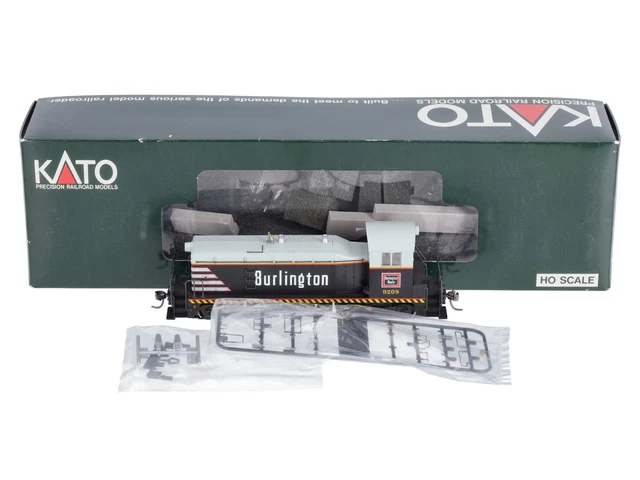 Kato 37-10F HO Chicago Burlington & Quincy EMD NW-2 Diesel Switcher #9208 LN/Box
