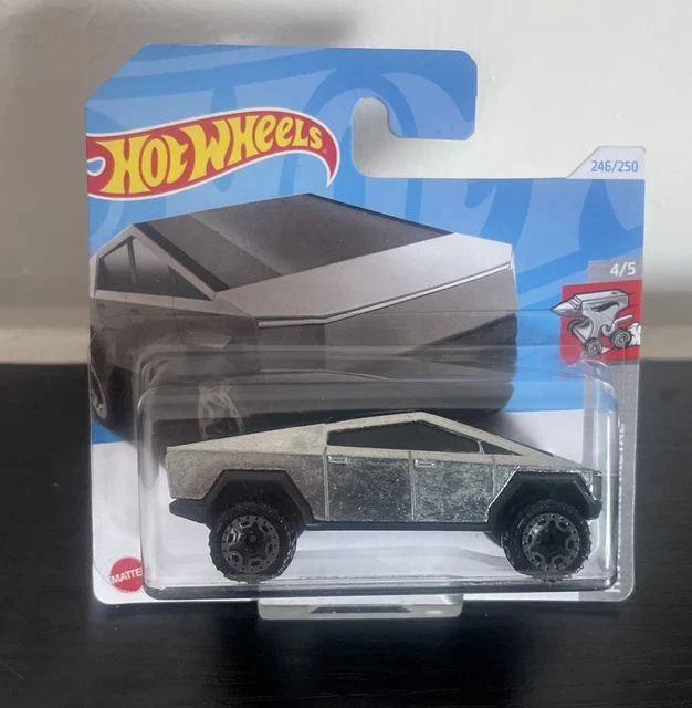 Hot Wheels Tesla Cybertruck 246/250 - Modèle Réduit Diecast 1:64, Série HW Rolling Metal - Neuf Sous Blister