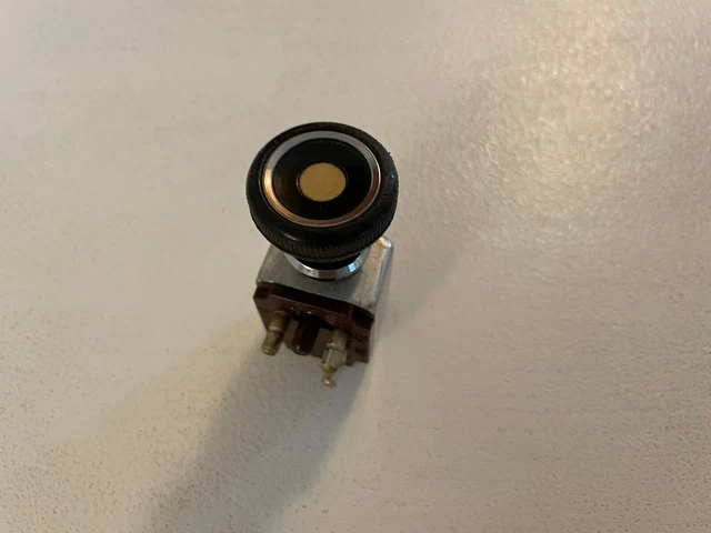 Clutch Slave Cylinder For Mercedes W114, W115, W111, W112, W108, W109, W116, R107