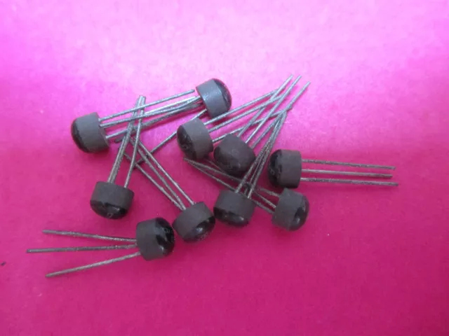 Lot de 10  transistors BC 208