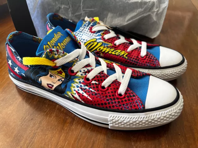 Wonder woman converse low tops hotsell