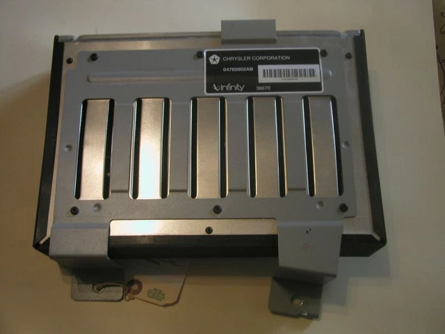Chrysler/Dodge Infinity Sound Amp #04760902Ab