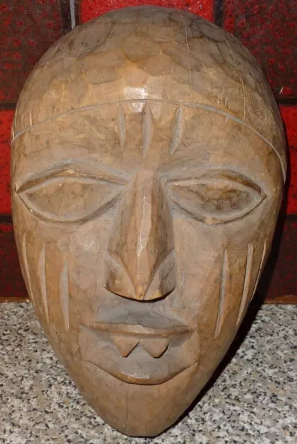 Antigua Máscara Facial Tribal Tallada En Madera Dura Africana De Principios Del Siglo 20