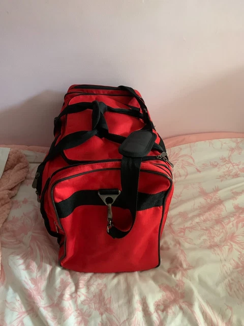 Members holdall deals