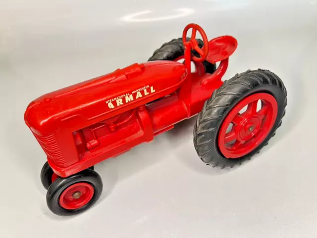 Product Miniature 1/16th Scale International Harvester Farmall Tractor