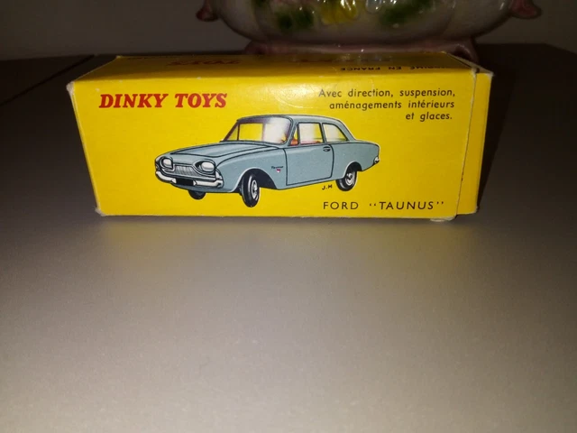 Dinky Toys Ford Taunus réf. 559 – Made in France – à restaurer – état très usé - Collection