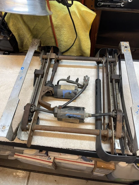 1994 1998 FORD MUSTANG SEAT TRACK CORE with MOTORS DRIVERS LEFT POWER