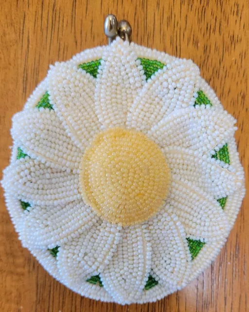 Vintage DELILL Beaded White Flower Coin Purse Bag 1965 Made in Japan Kiss Clasp