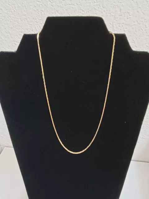 Vintage 14k Solid Yellow Gold Ladies Necklace - 17"