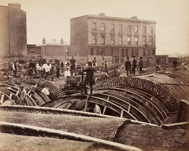 Construction Of The Metropolitan District Railway, London, C 186 Train Old Photo