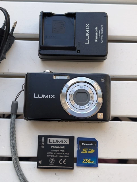 動作品✨Panasonic LUMIX DMC-FS6 チャージャー付き 動作品✨Panasonic LUMIX DMC-FS6 チャージャー付き 動作品