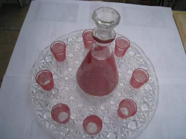 Carafe  Vintage et ses 8 Verres à Digestif