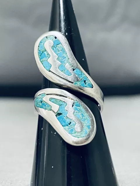 Timeless Navajo Signed Turquoise Chip Inlay Sterling Silver Wrap Around Ring