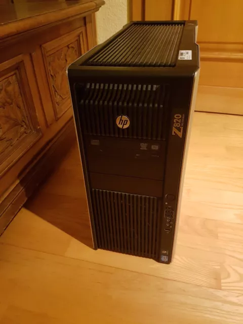 HP Workstation Z820 2x Xeon E5-2670 128GB RAM 256SSD Win7