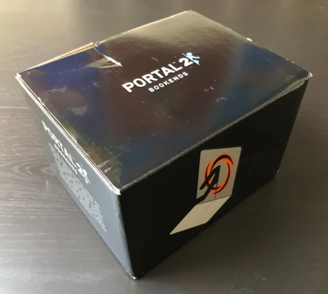 Portal 2 Limited Edition ThinkGeek Aluminum Bookends - Comes with Box 3