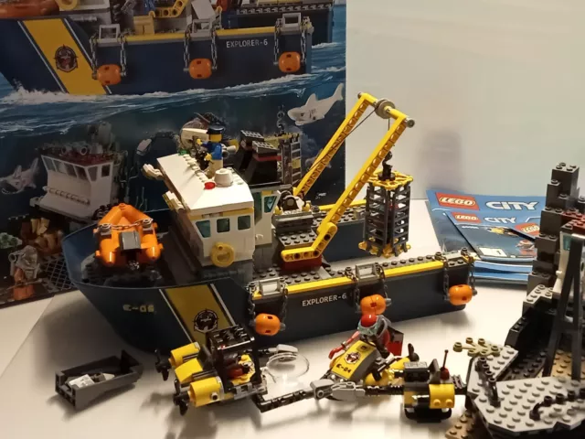 LEGO CITY: Tiefsee-Expeditionsschiff (60095)