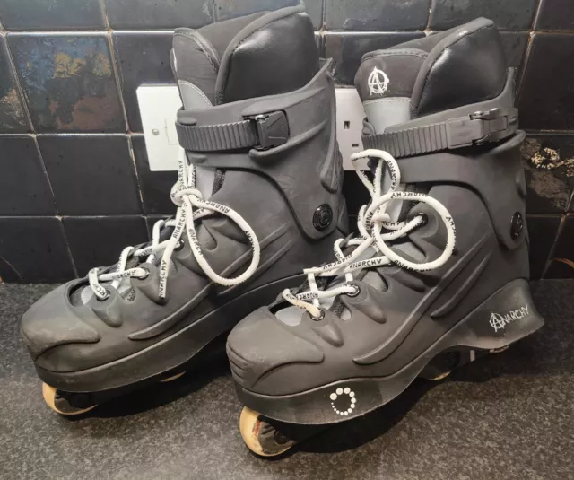 Anarchy Revolution aggressive Inlineskates Herren Rollschuhe schwarz Größe 8 UK