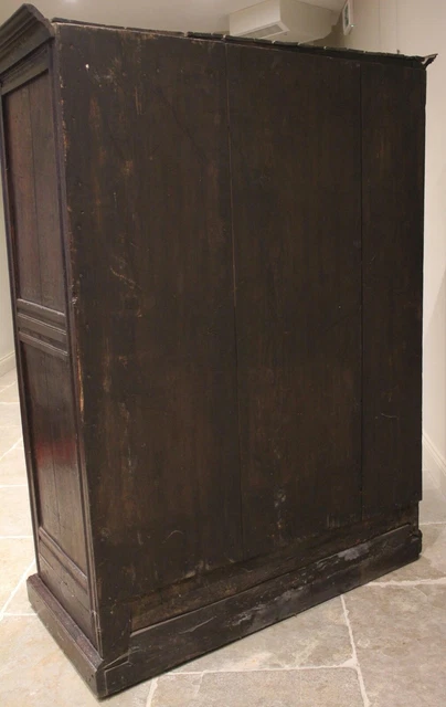 Antique Queen Anne Period Oak Housekeeper's Cupboard Press Wardrobe, c 1700 3