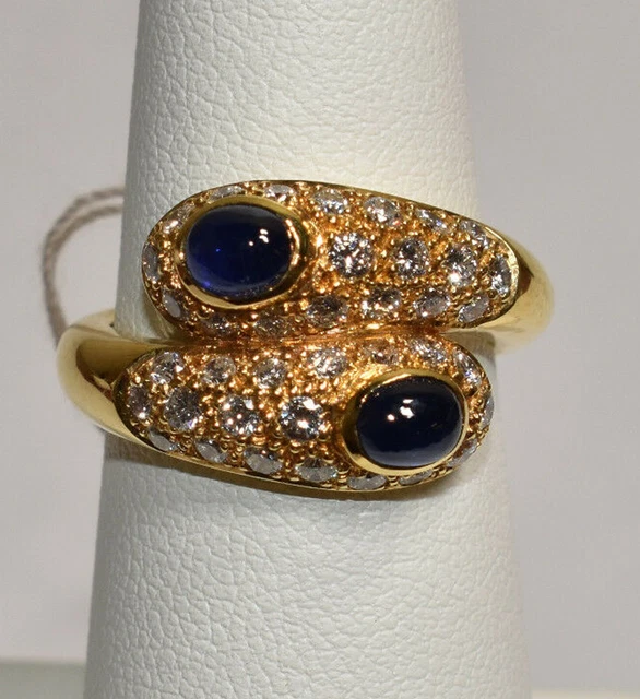 Cabochon Sapphire & Pave set Diamond Ring in 18K Yellow Gold