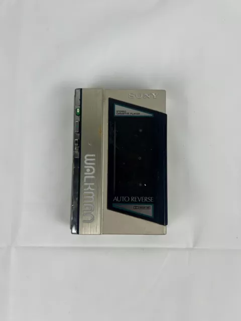 Sony WM 10 RV Walkman Cassette Good Condition