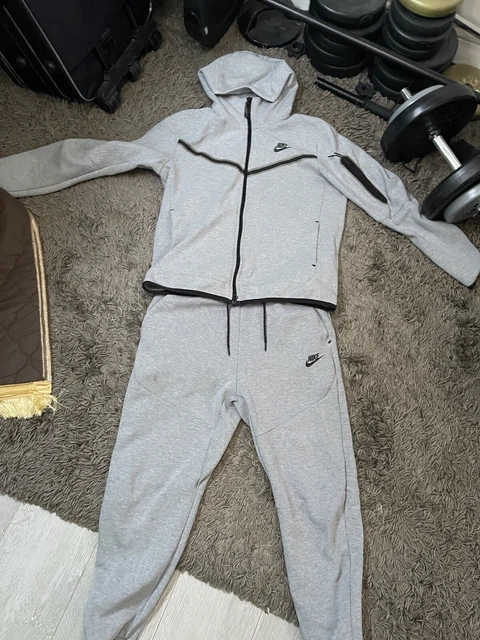 GREY NIKE TECH Fleece Size Medium Read Description 48.00