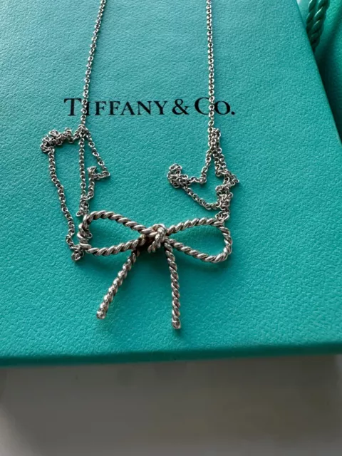 Authentic Tiffany & Co Sterling Silver Twist Bow Ribbon Pendant Necklace Retired