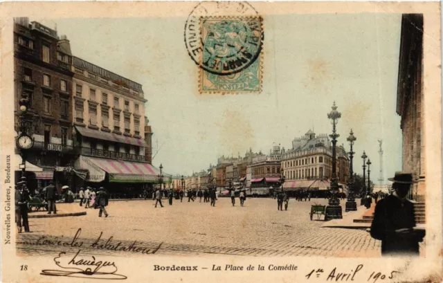 CPA Gironde BORDEAUX Place de la Comédie (982549)