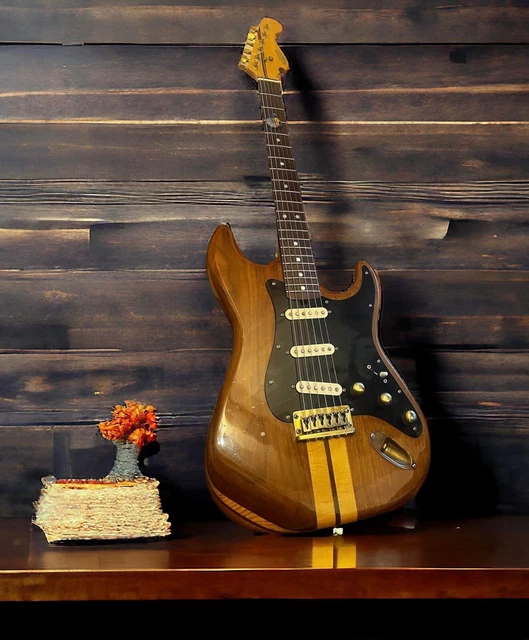 Maya stratocaster on sale japan