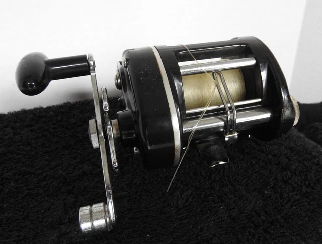 Moulinet De Pêche Vintage Shakespeare Marhoff GE 1964 - Neuf Avec Ligne USA