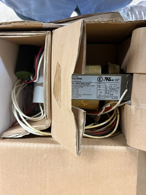 Keystone, 250 watt, Metal Halide Ballast Kit, with starter and capacitors.