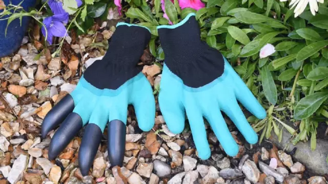 Neat Ideas - Claw Garden Gloves with built in claws for digging, planting raking