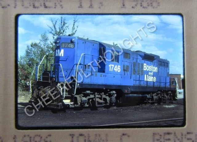 Original  '86 Kodachrome Slide BM Boston Maine 1746 GP9 Nashua, NH     38U39