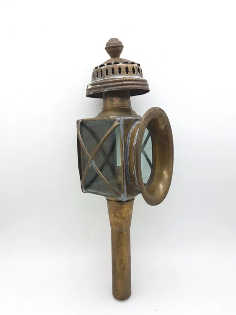 Lampadaire Victorien en laiton - En vente sur