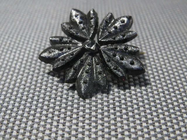 Ancienne Petite Broche - Bijou Vintage - État D'usage